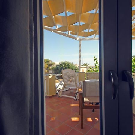 Emilia Luxury Apartments Megas Gialos - Nites Bagian luar foto
