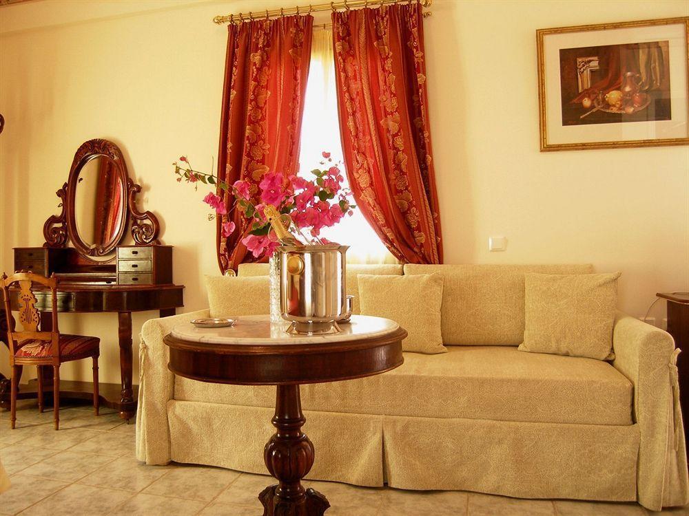 Emilia Luxury Apartments Megas Gialos - Nites Bagian luar foto