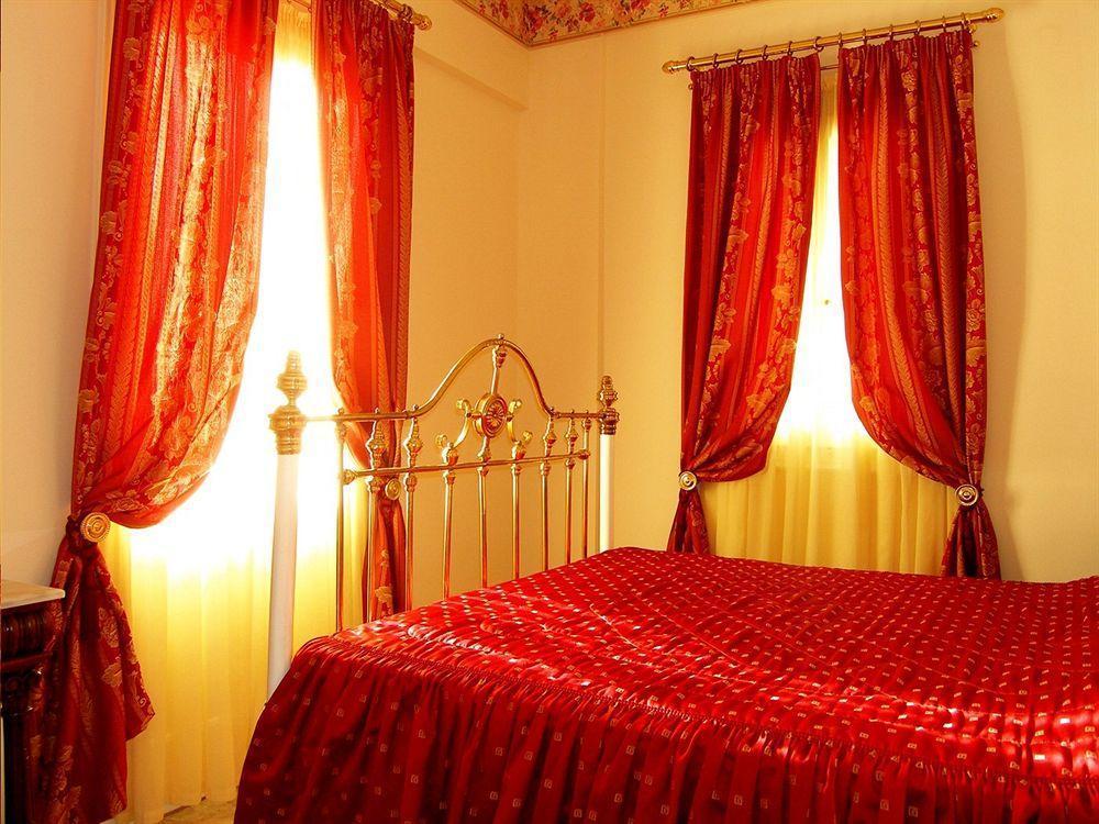 Emilia Luxury Apartments Megas Gialos - Nites Bagian luar foto