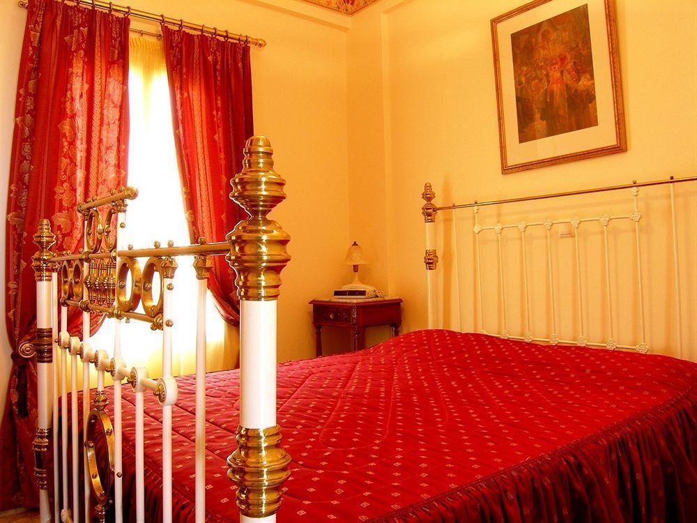 Emilia Luxury Apartments Megas Gialos - Nites Bagian luar foto
