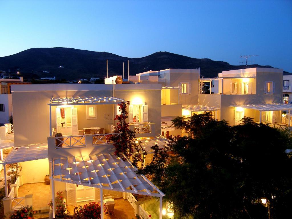 Emilia Luxury Apartments Megas Gialos - Nites Bagian luar foto