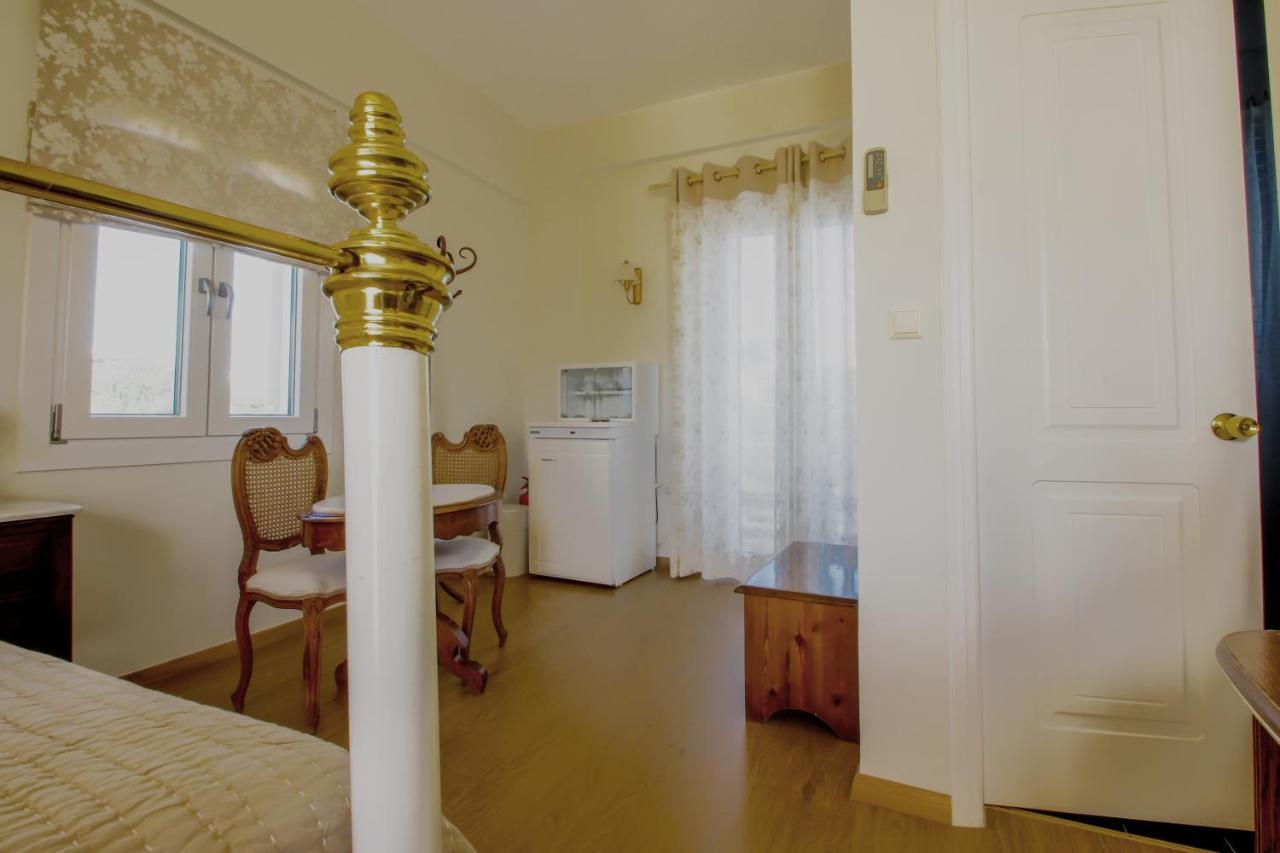 Emilia Luxury Apartments Megas Gialos - Nites Bagian luar foto