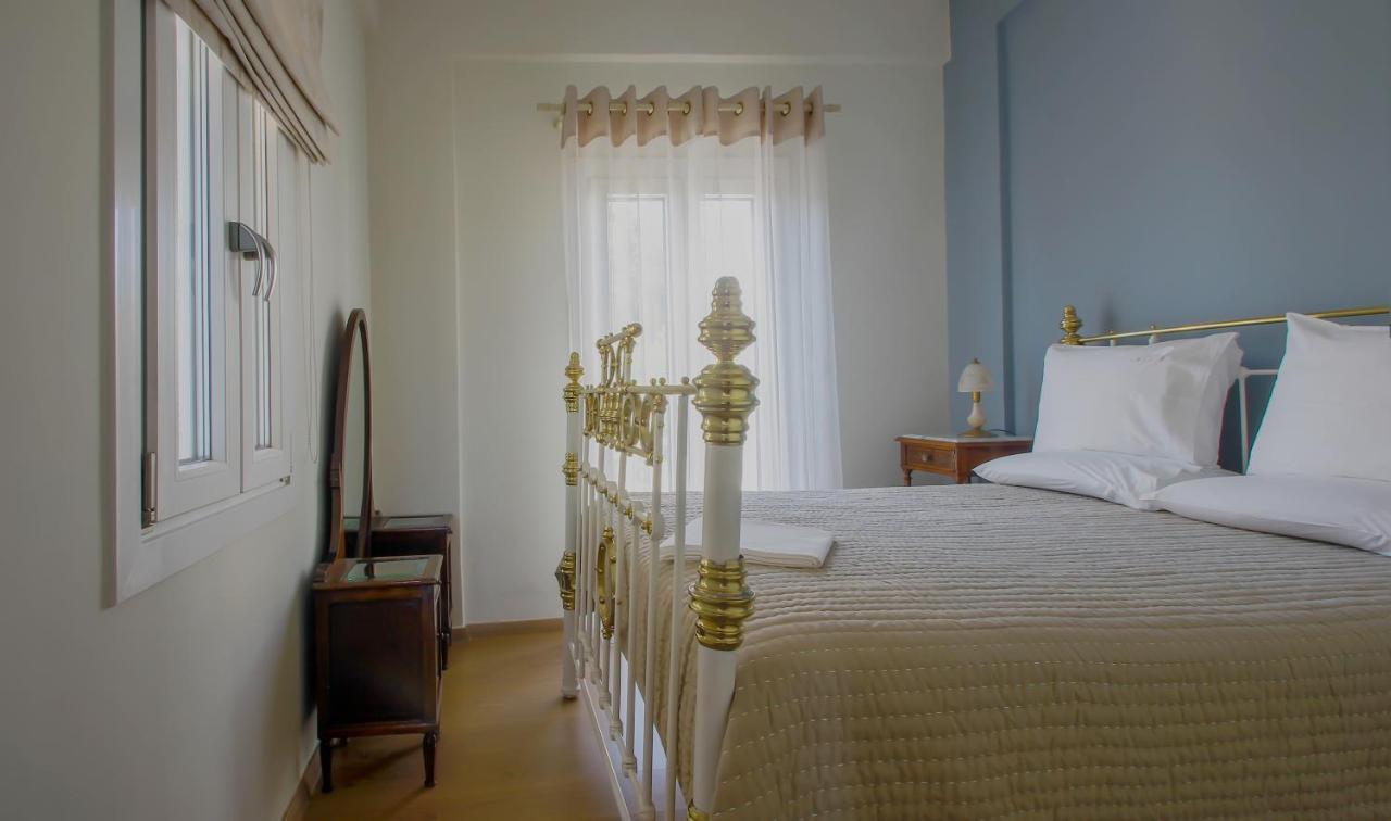 Emilia Luxury Apartments Megas Gialos - Nites Bagian luar foto