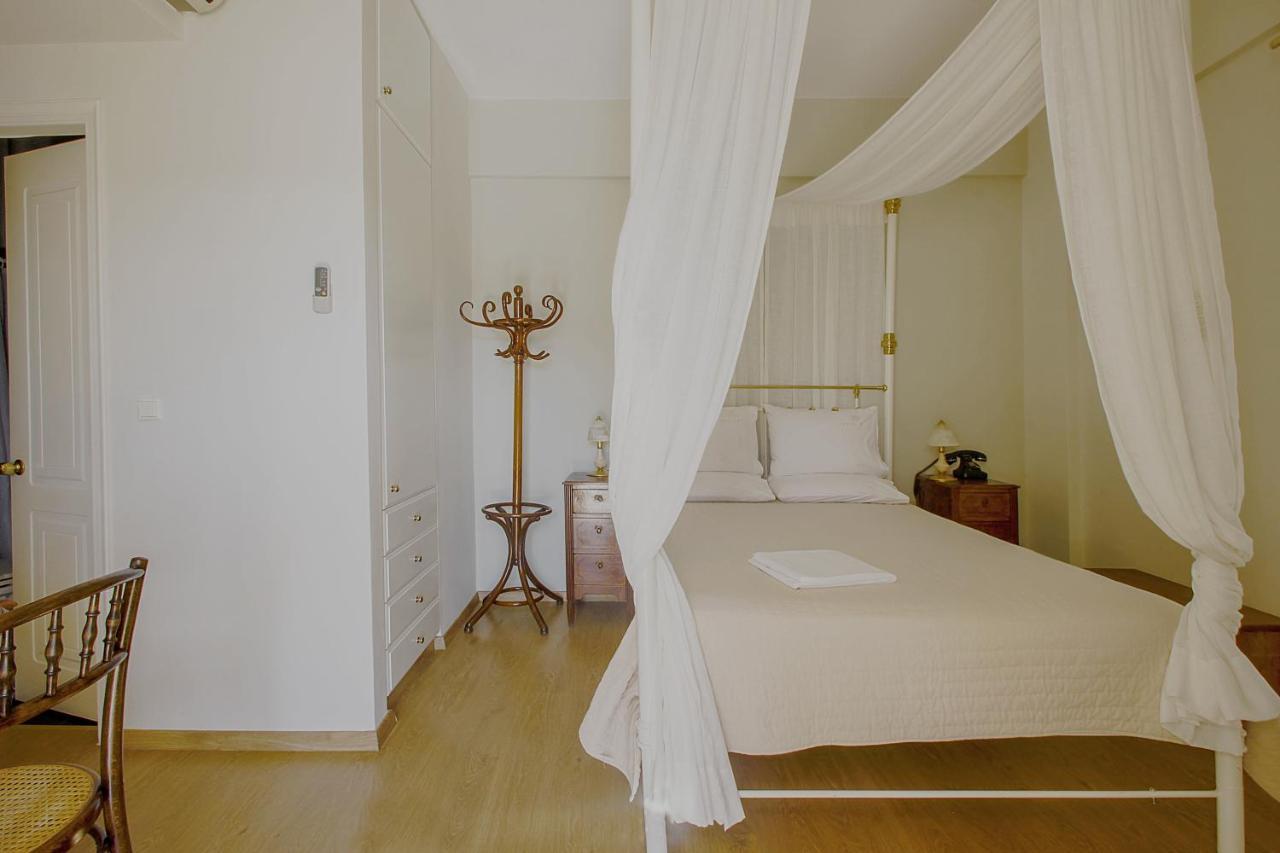 Emilia Luxury Apartments Megas Gialos - Nites Bagian luar foto