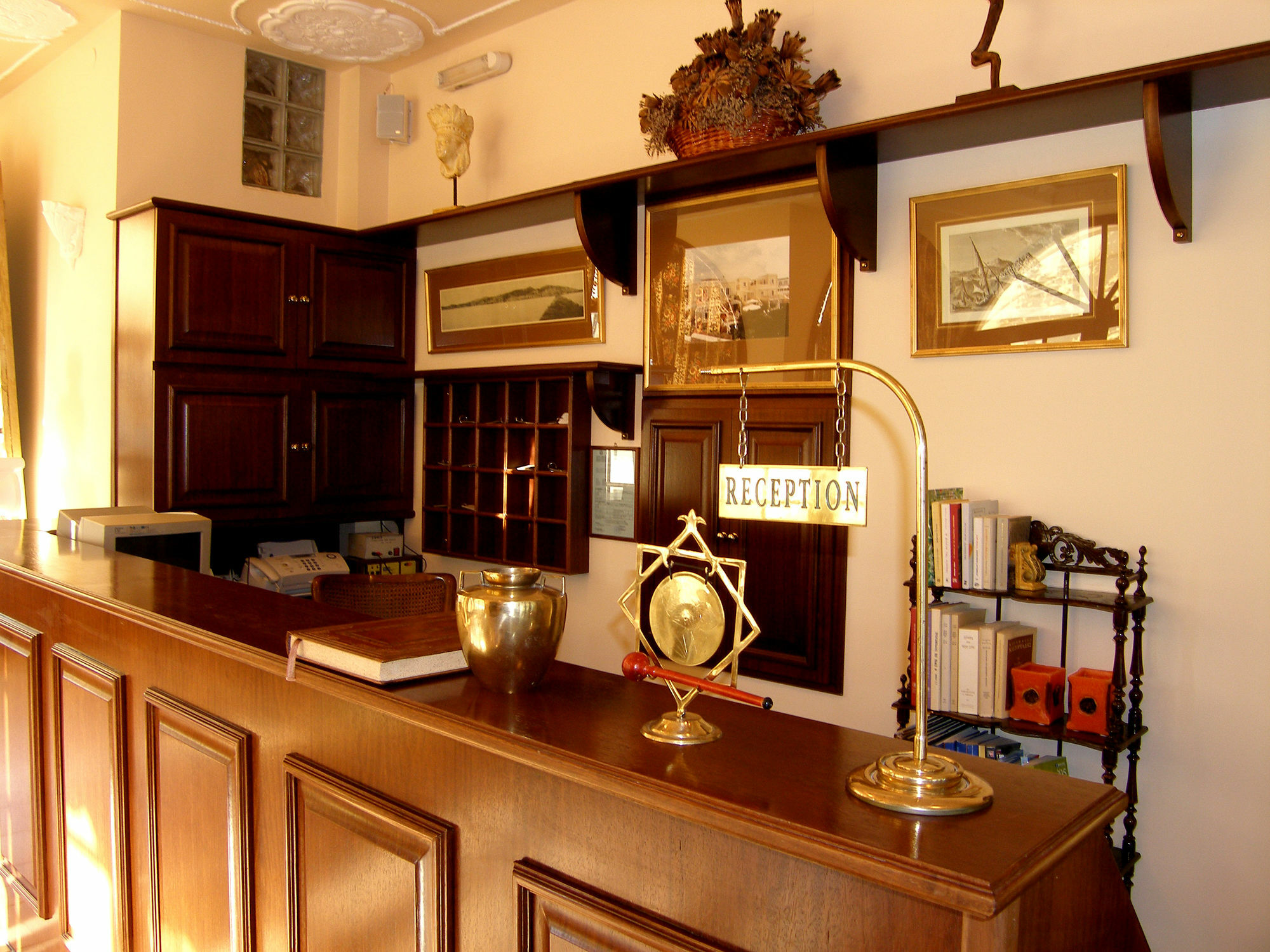Emilia Luxury Apartments Megas Gialos - Nites Bagian luar foto